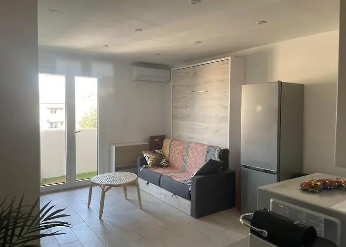 T1 Neuf Balcon 700 M De La Parking Wifi Draps *