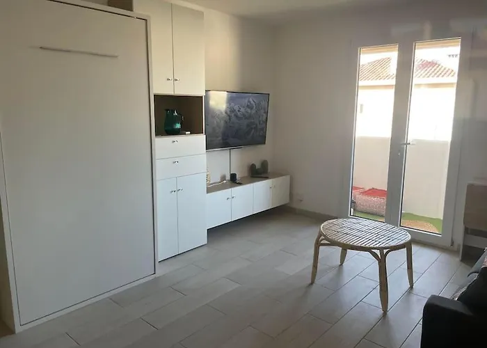 T1 Neuf Balcon 700 M De La Parking Wifi Draps