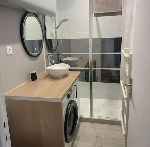 T1 Neuf Balcon 700 M De La Parking Wifi Draps 아파트 식스포즈레스플라지스