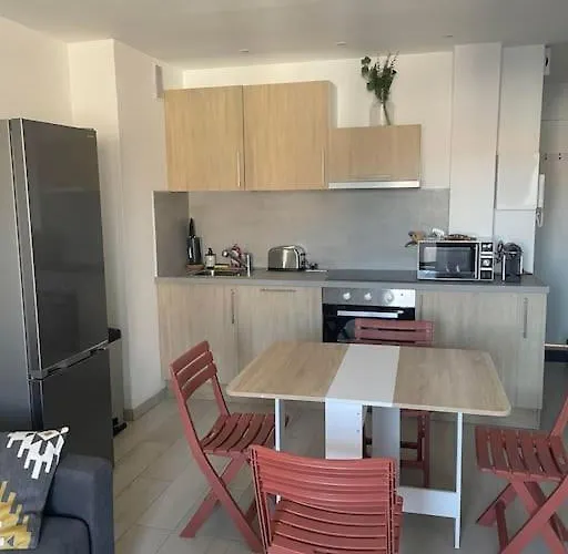 T1 Neuf Balcon 700 M De La Parking Wifi Draps * 식스포즈레스플라지스